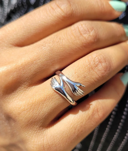 Hug Ring